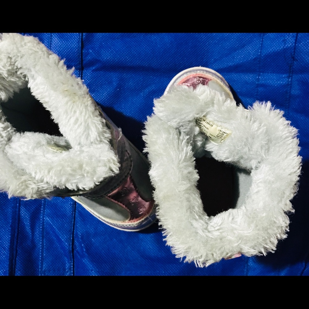 Toddler Girl Disney Princess Snowboots - Picture 6 of 10